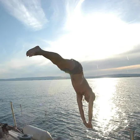 Location Insolite En Voilier, Navigation, Coucher De Soleil, Et Baignades En Úszó hotel