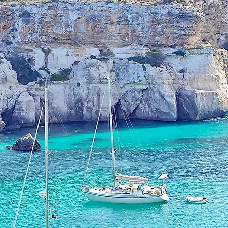 Location Insolite En Voilier, Navigation, Coucher De Soleil, Et Baignades En Úszó hotel *